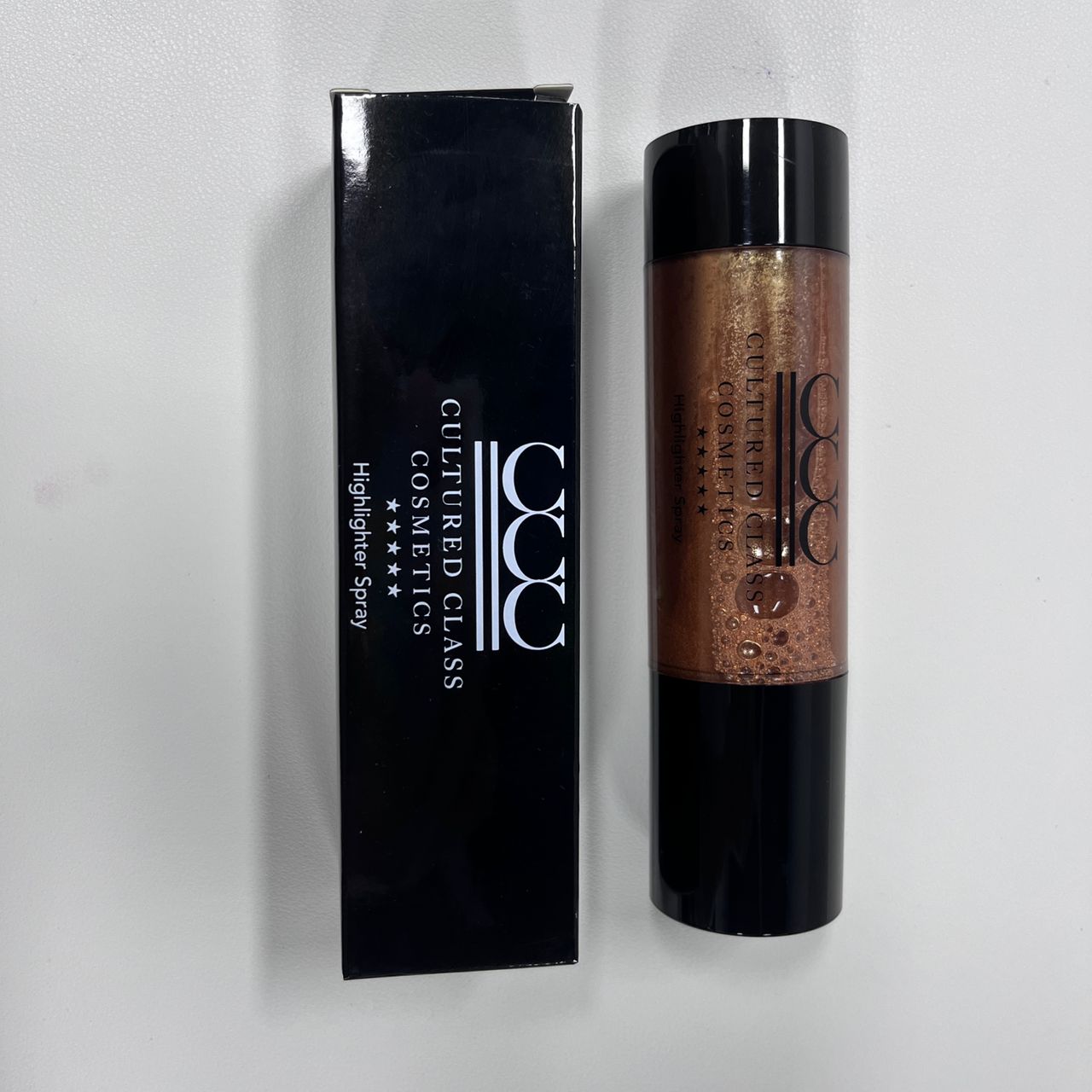 Body shimmer highlighter spray