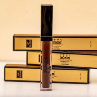 Moisturising matte lip liquid